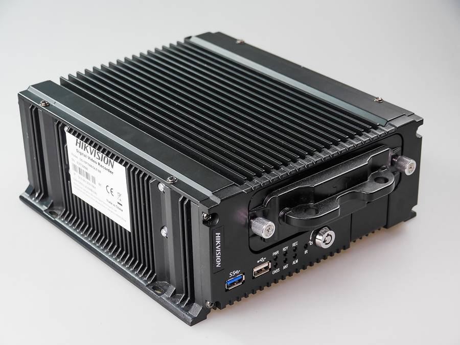 Мобильный видеорегистратор Hikvision DS-MP7508GLFWI Видеорегистратор для транспорта Hikvision DS-MP7508GLFWI